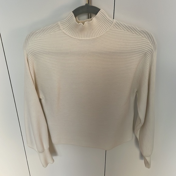 Zara White Sweater S - Picture 2 of 4